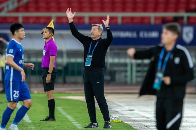 华体会体育在线-萨布利奇总结沧州蜕变：坎特就是希望 相信能保级！