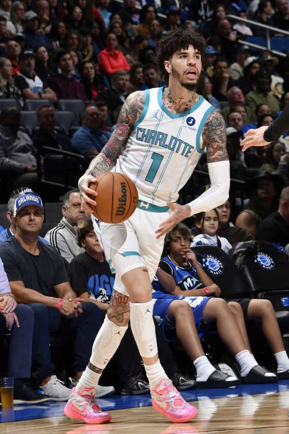 华体会体育在线-大爆冷！黄蜂8人上双27分大胜魔术 三球16+6+7班凯罗23分